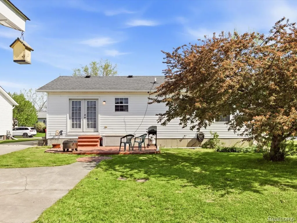 685 Heather Lane Marysville City MI 48040
