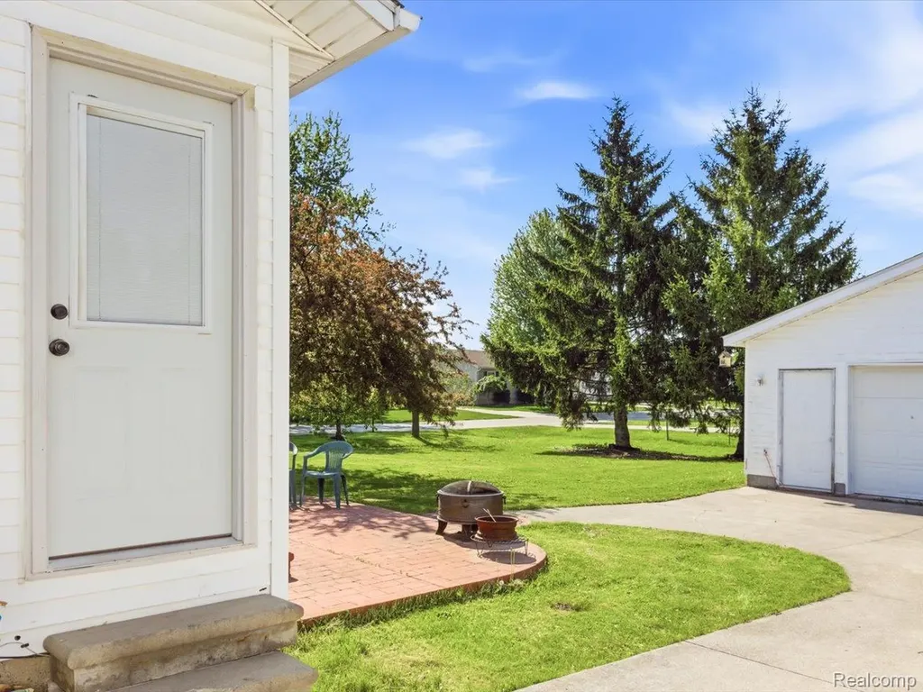 685 Heather Lane Marysville City MI 48040