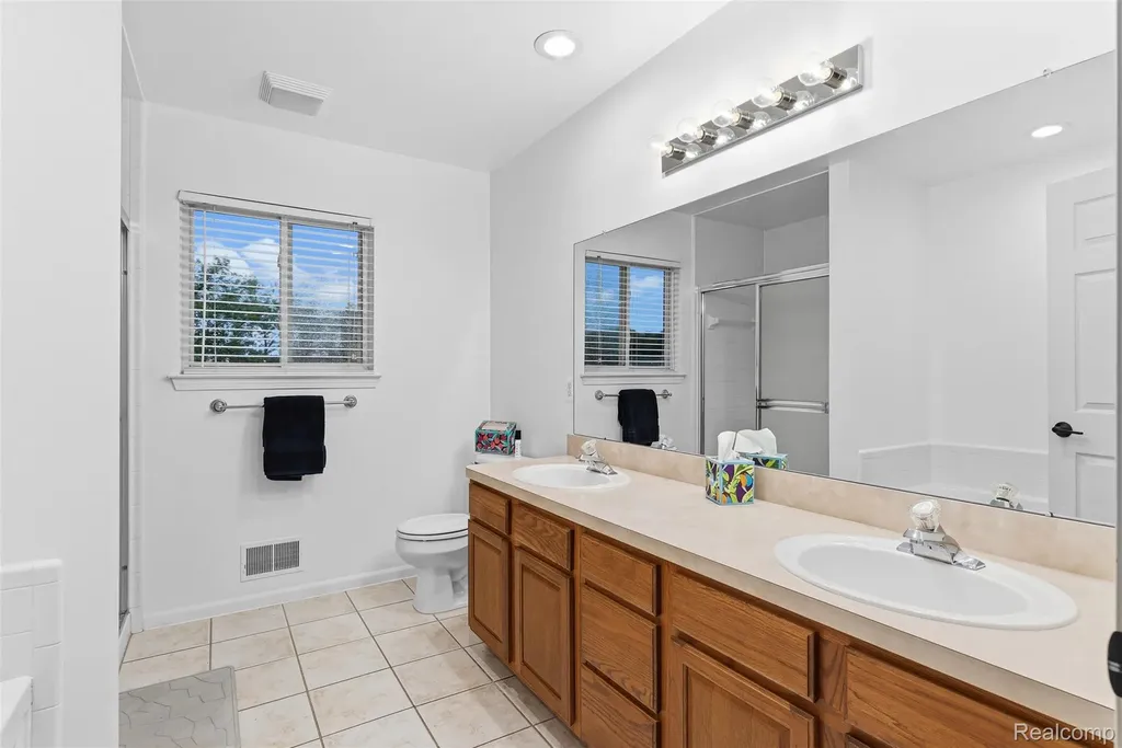 6158 Lismore Circle Grand Blanc Charter Township MI 48439