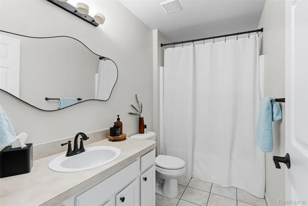 6158 Lismore Circle Grand Blanc Charter Township MI 48439