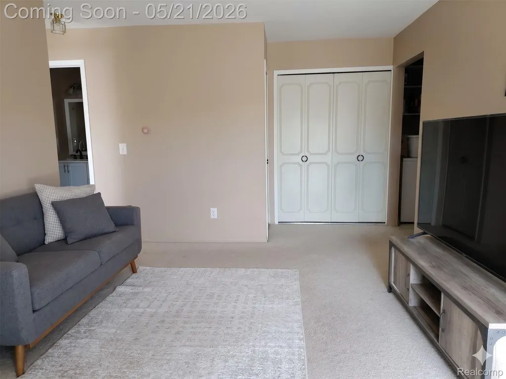 30024 W 12 Mile Road Farmington Hills City MI 48334