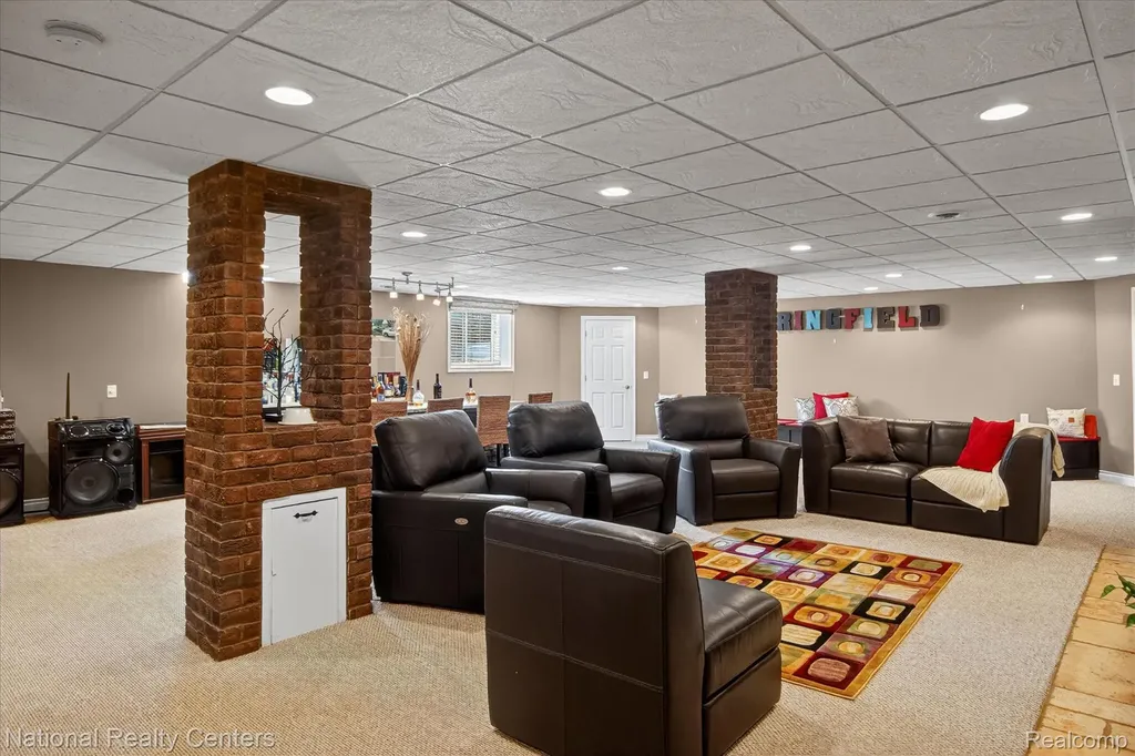 13691 Basswood Circle Van Buren Charter Township MI 48111