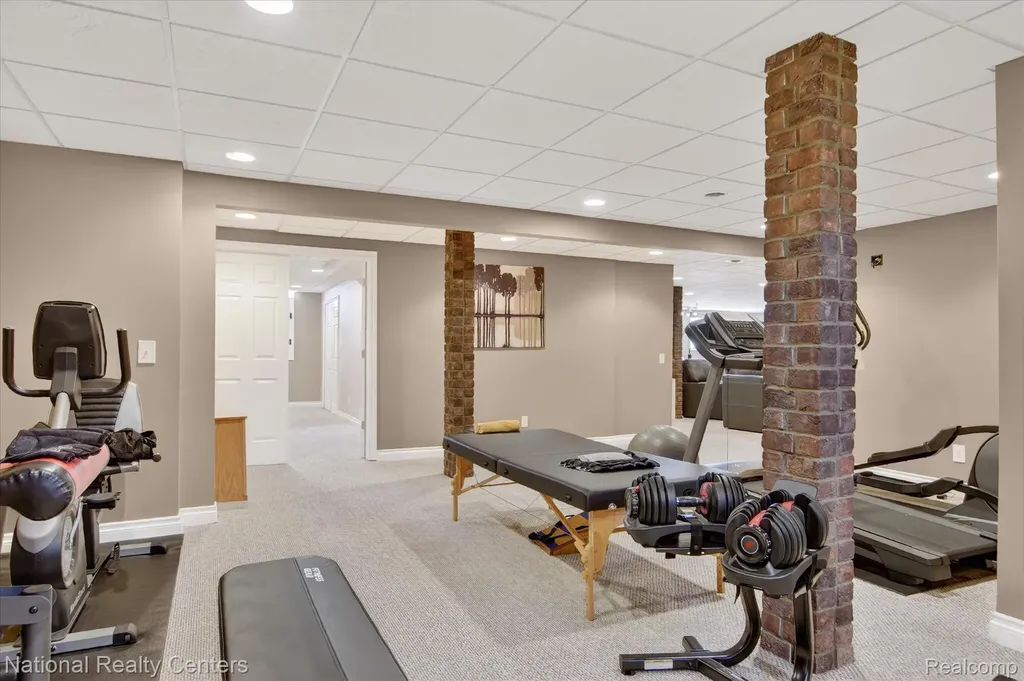 13691 Basswood Circle Van Buren Charter Township MI 48111
