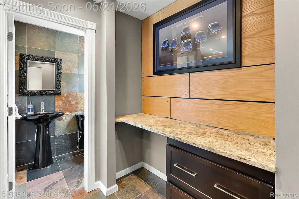 115 W Houstonia Avenue Royal Oak City MI 48073