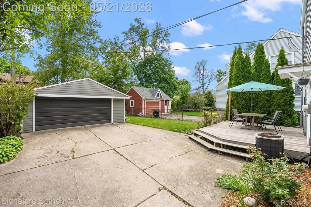115 W Houstonia Avenue Royal Oak City MI 48073