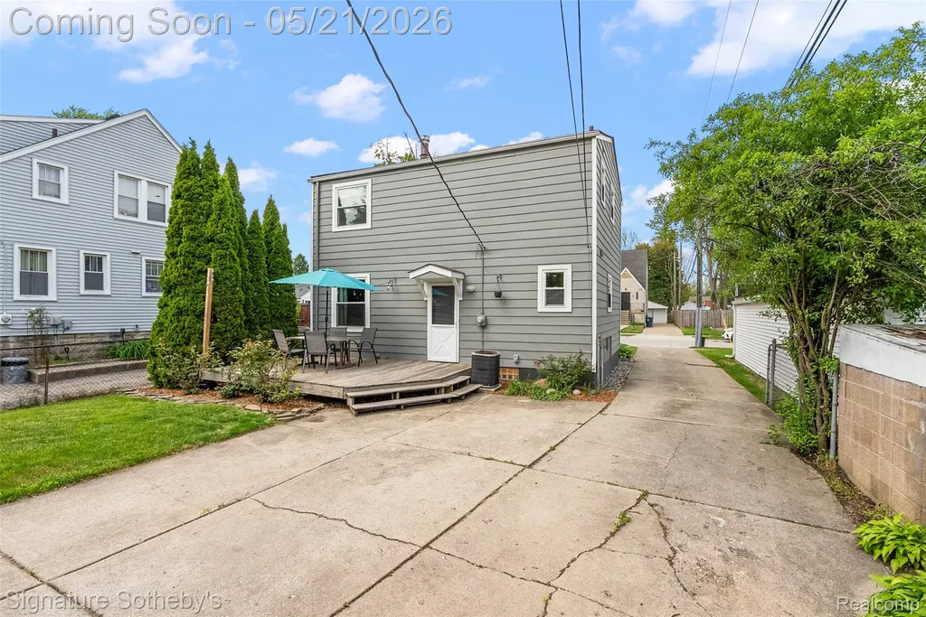 115 W Houstonia Avenue Royal Oak City MI 48073