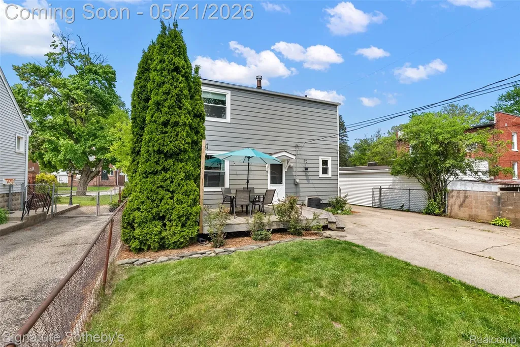 115 W Houstonia Avenue Royal Oak City MI 48073