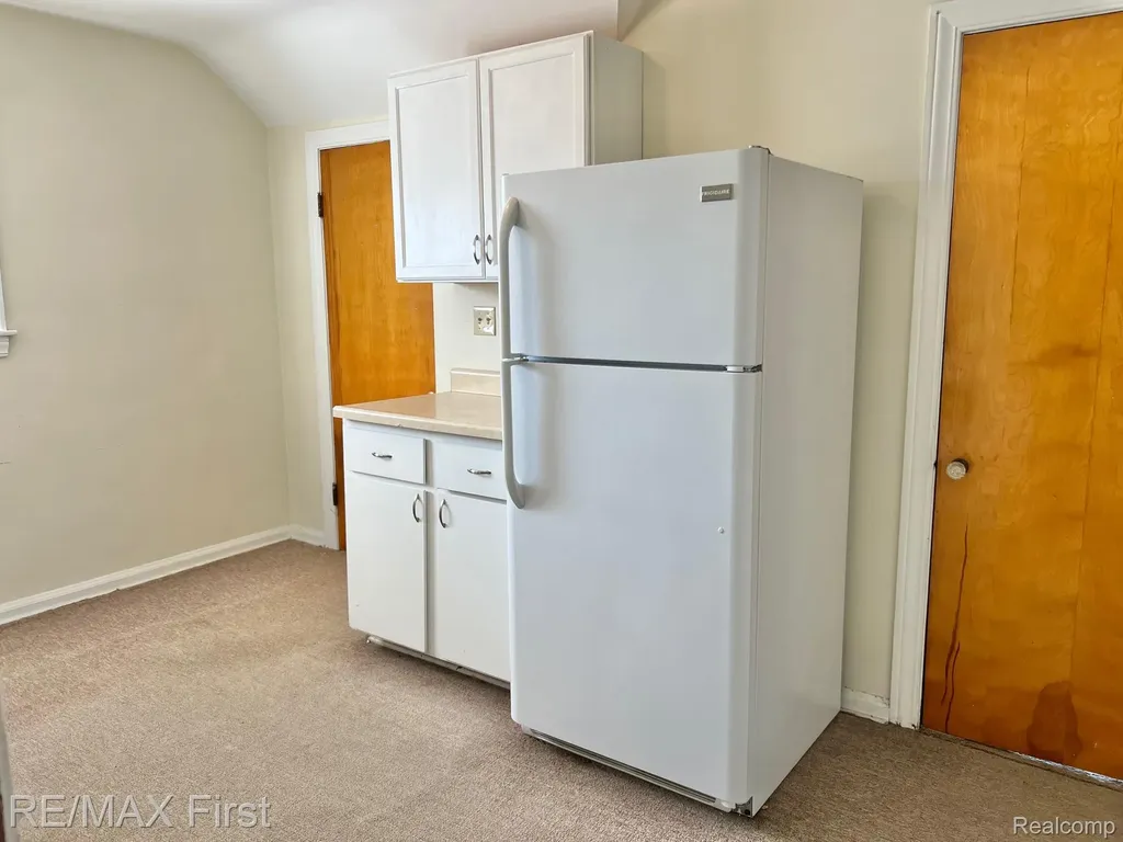 1618 Anita Avenue Grosse Pointe Woods City MI 48236