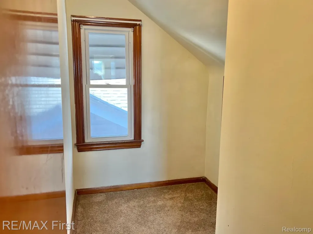 1618 Anita Avenue Grosse Pointe Woods City MI 48236