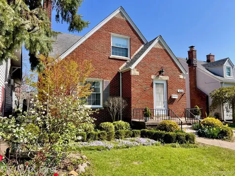 1618 Anita Avenue Grosse Pointe Woods City MI 48236