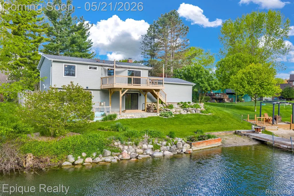 2669 Ripple Court White Lake Charter Township MI 48383