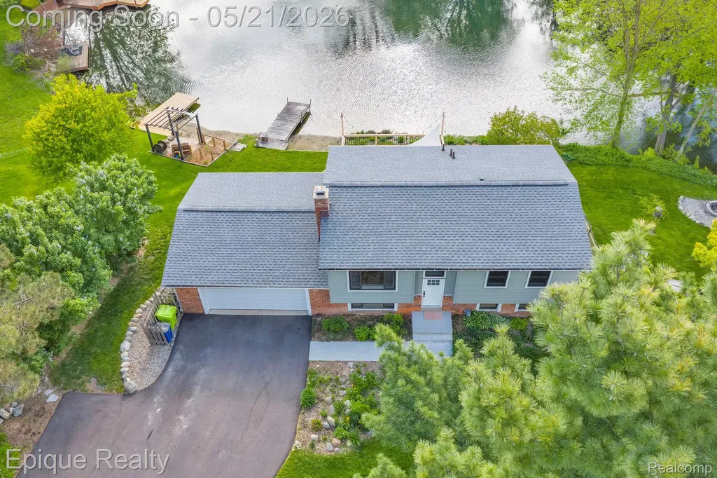 2669 Ripple Court White Lake Charter Township MI 48383