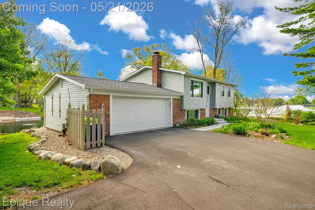 2669 Ripple Court White Lake Charter Township MI 48383