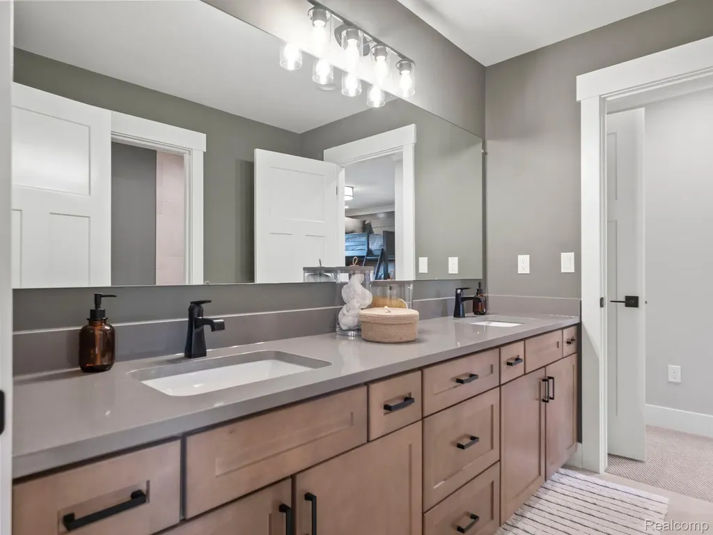 3731 Kinsley Boulevard Superior Charter Township MI 48105