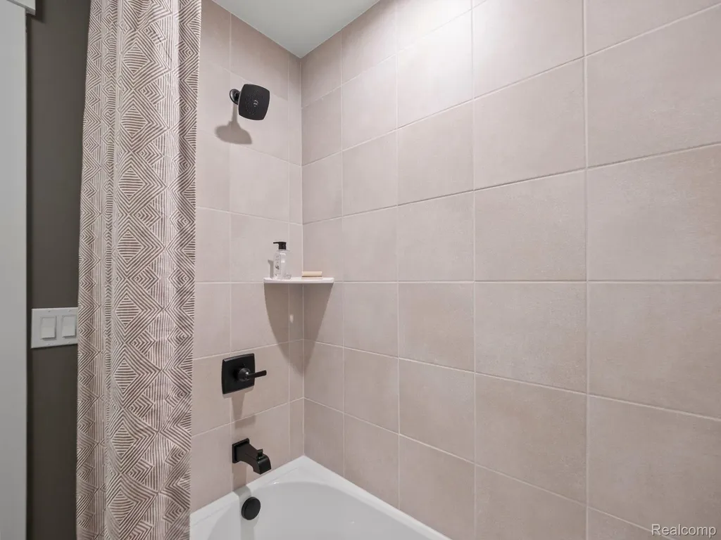 3731 Kinsley Boulevard Superior Charter Township MI 48105