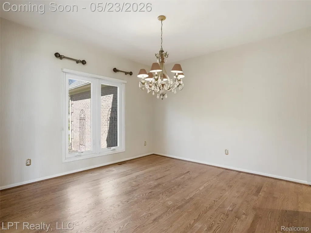860 Troon Highland Charter Township MI 48357