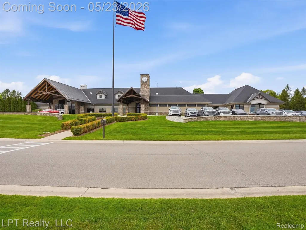 860 Troon Highland Charter Township MI 48357