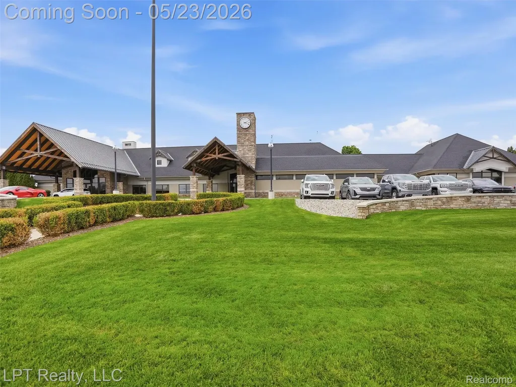 860 Troon Highland Charter Township MI 48357