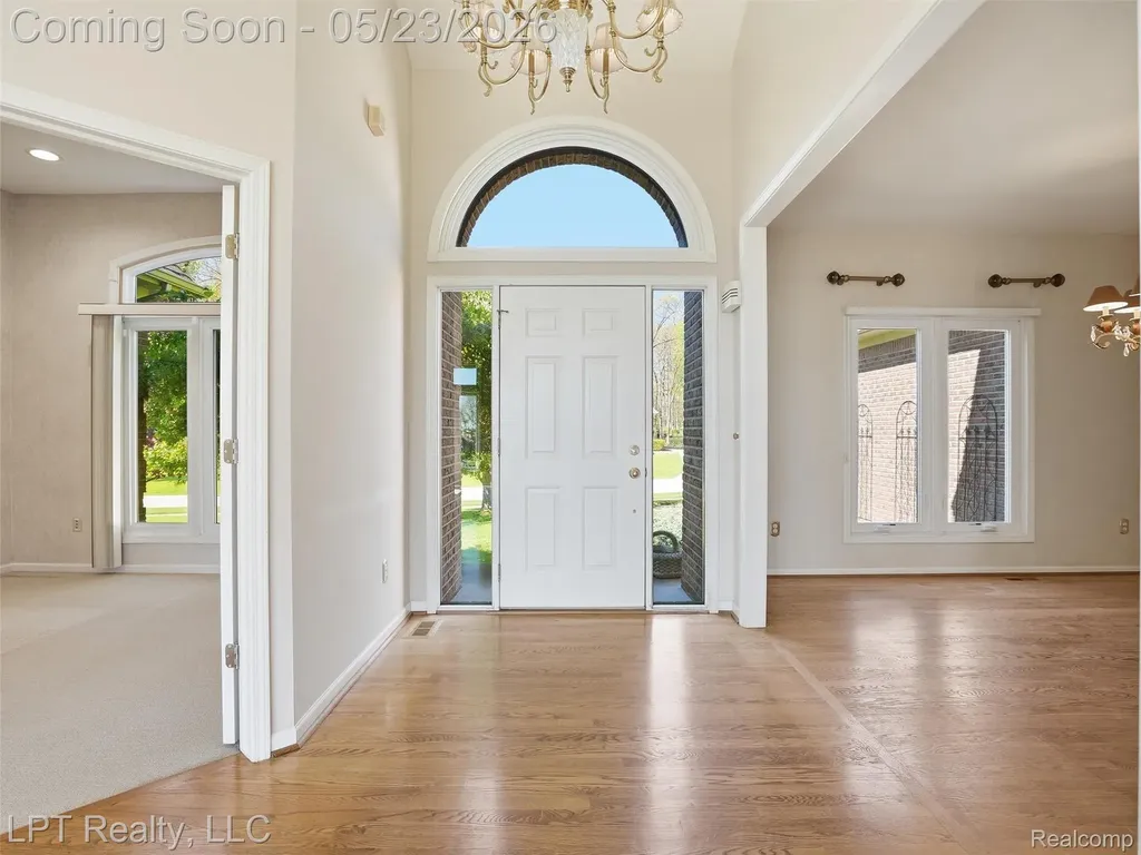 860 Troon Highland Charter Township MI 48357
