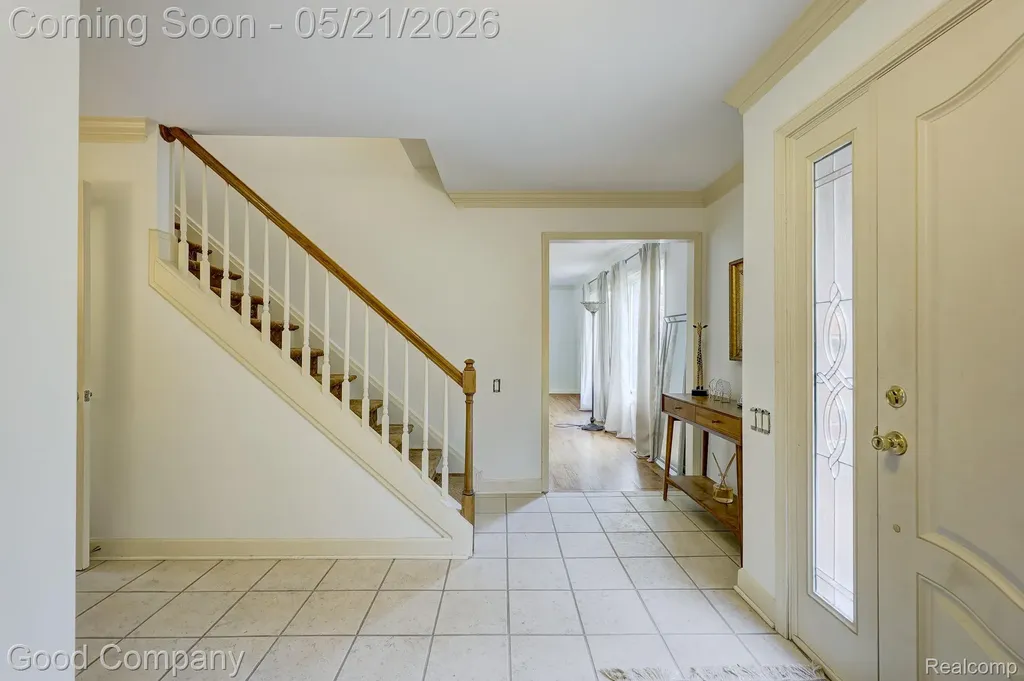 2584 Devonwood Drive Troy City MI 48098