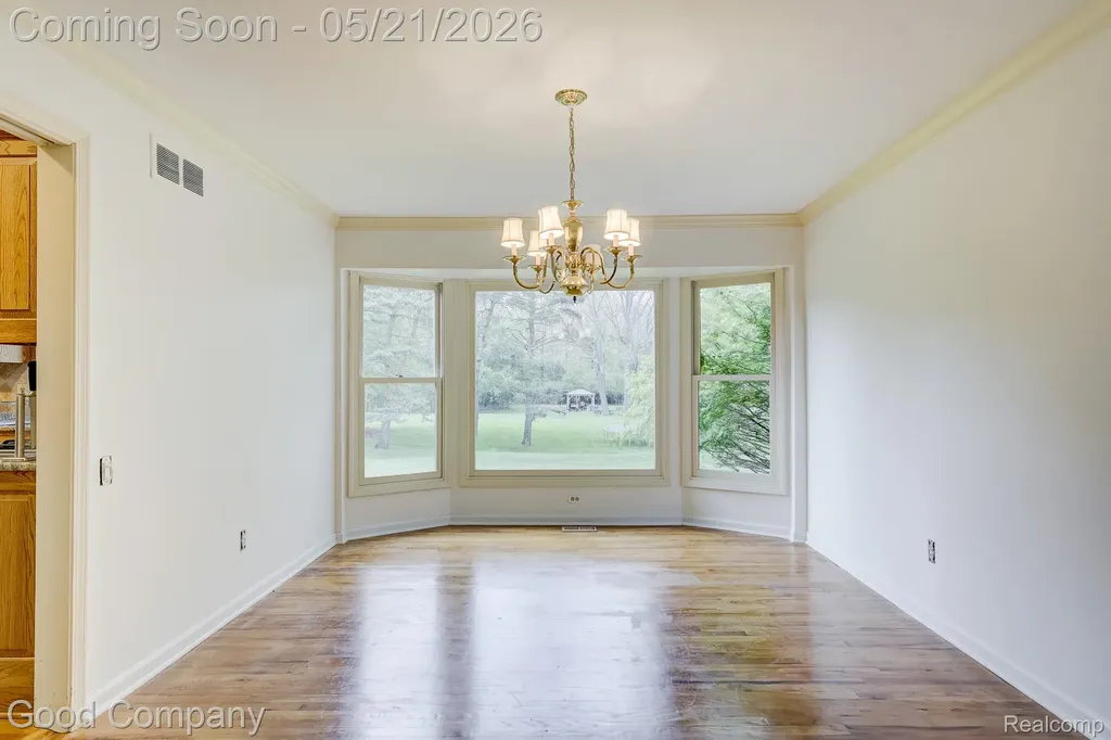 2584 Devonwood Drive Troy City MI 48098