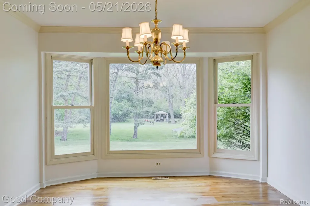 2584 Devonwood Drive Troy City MI 48098