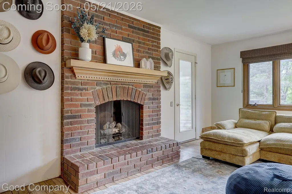 2584 Devonwood Drive Troy City MI 48098