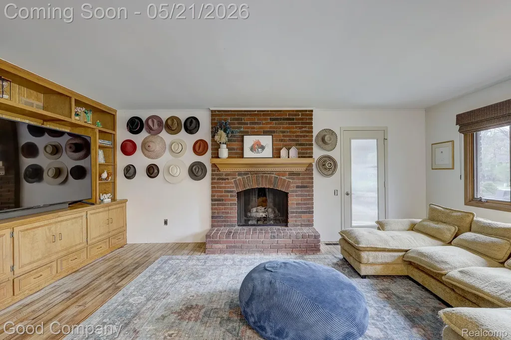 2584 Devonwood Drive Troy City MI 48098