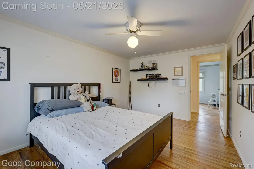 2584 Devonwood Drive Troy City MI 48098
