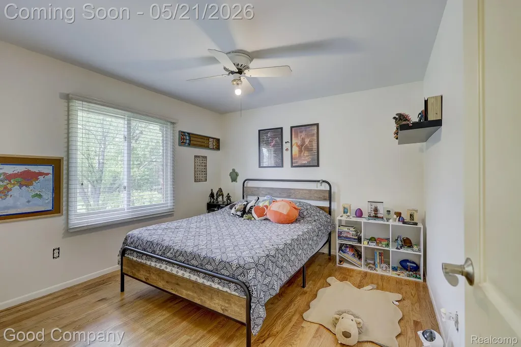 2584 Devonwood Drive Troy City MI 48098