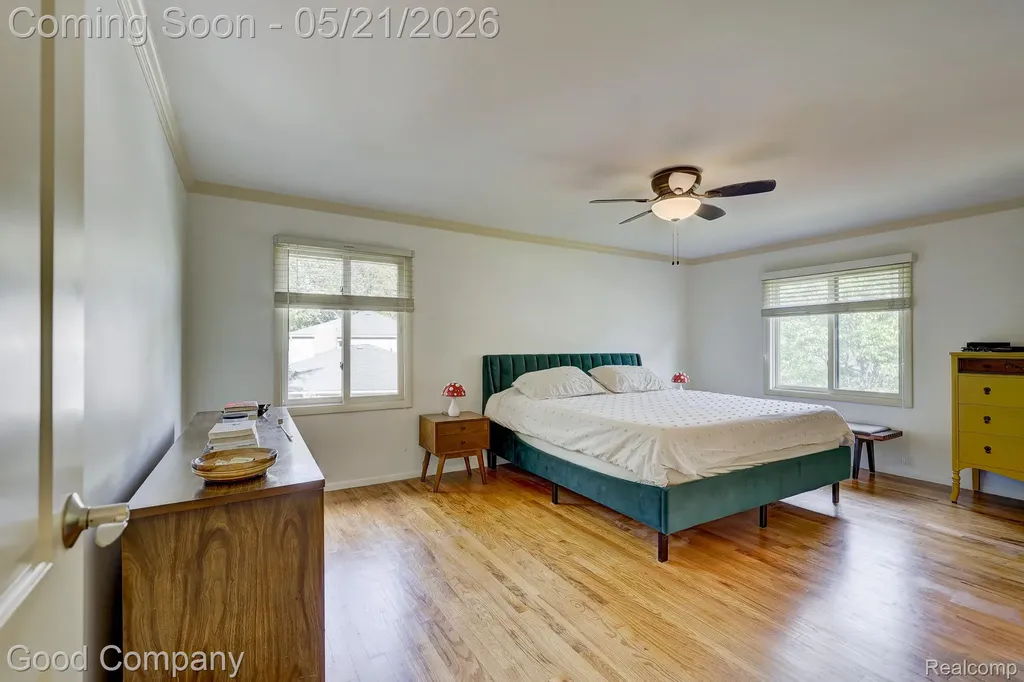 2584 Devonwood Drive Troy City MI 48098