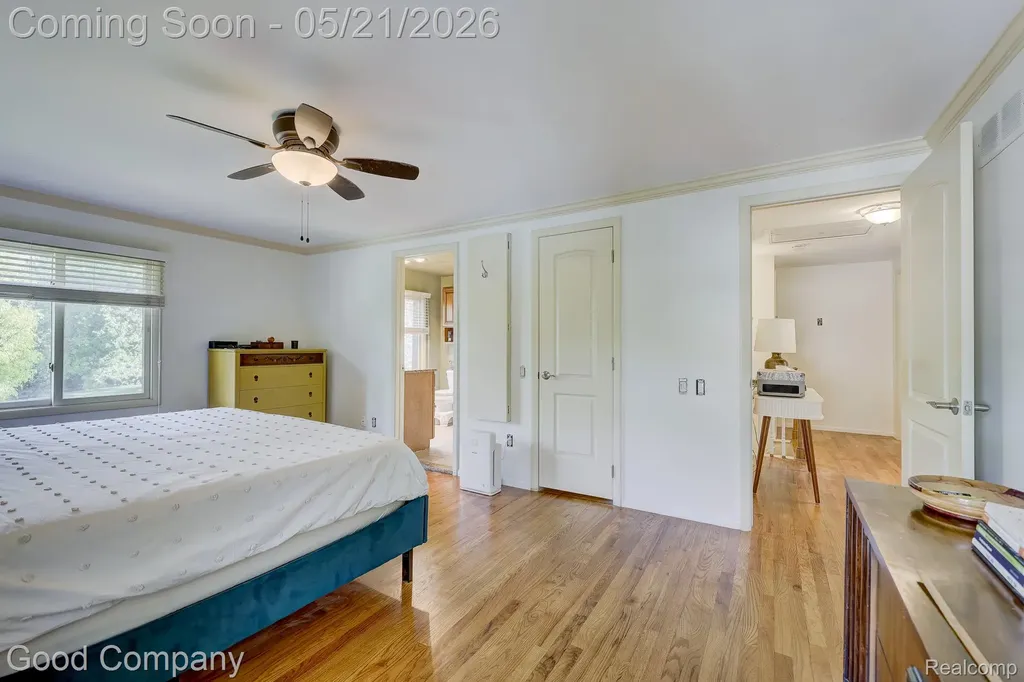 2584 Devonwood Drive Troy City MI 48098