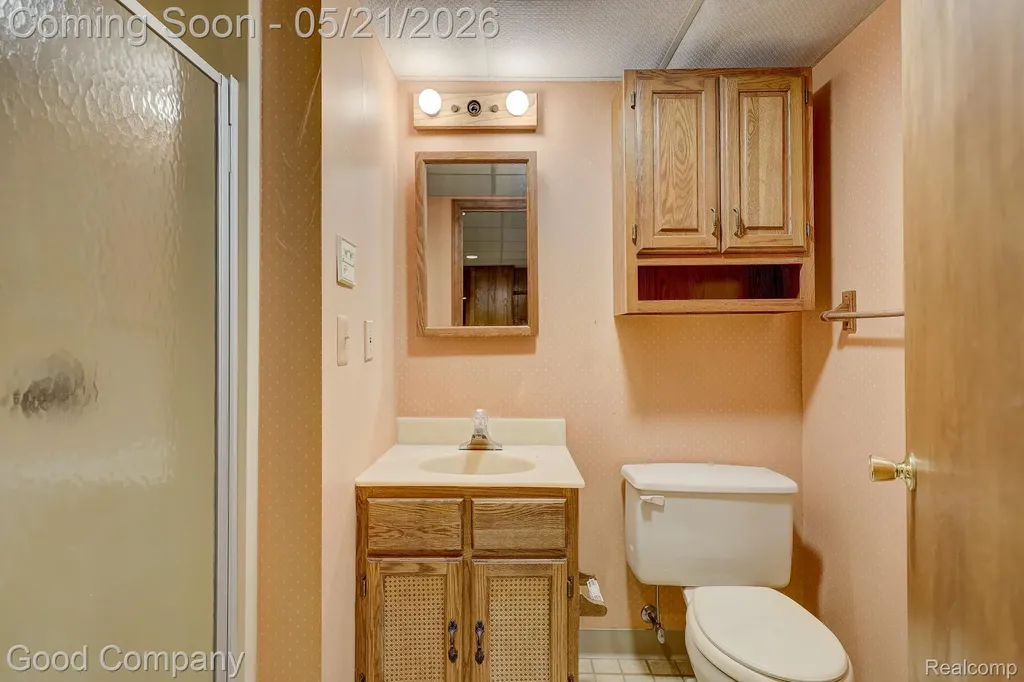 2584 Devonwood Drive Troy City MI 48098