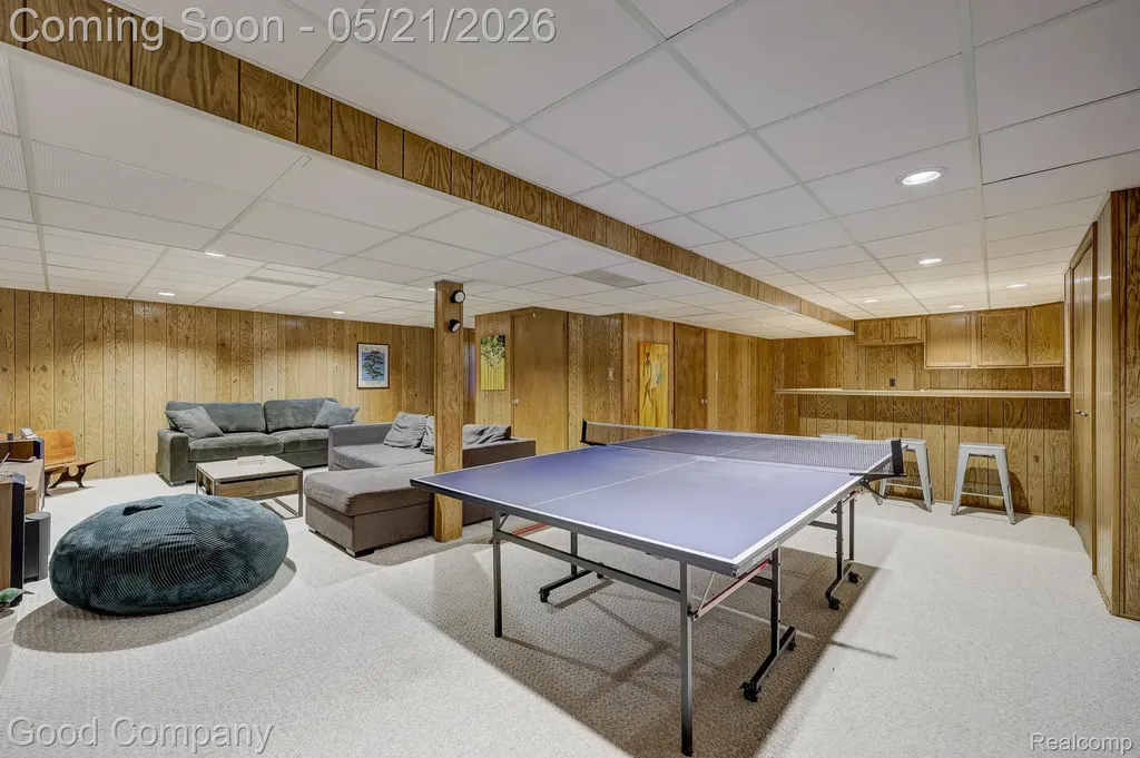 2584 Devonwood Drive Troy City MI 48098
