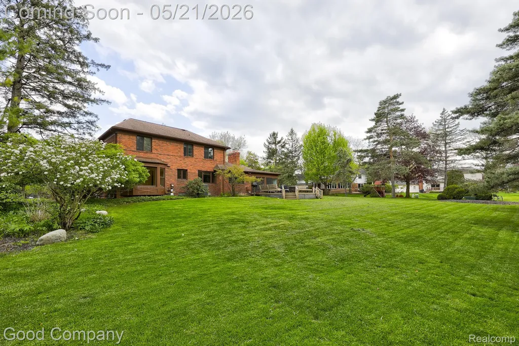 2584 Devonwood Drive Troy City MI 48098