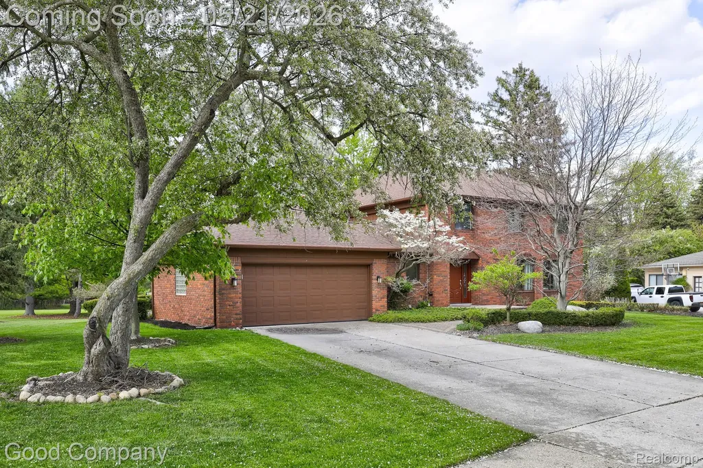 2584 Devonwood Drive Troy City MI 48098
