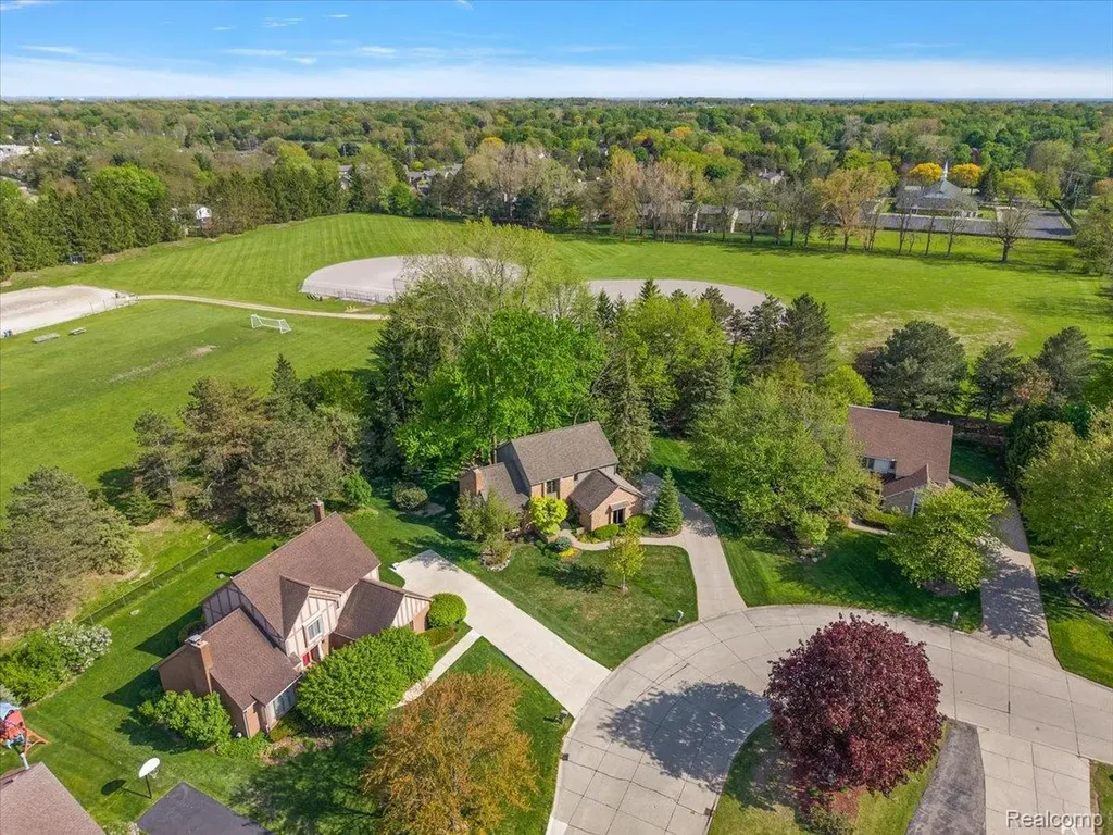 33891 Yorkridge Street Farmington Hills City MI 48331