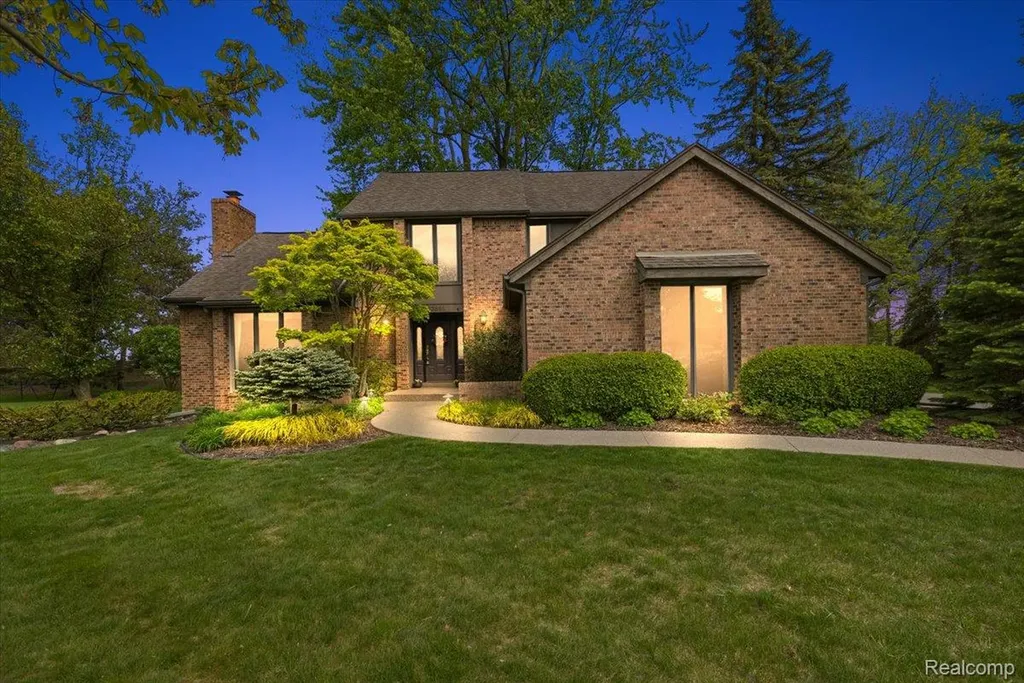33891 Yorkridge Street Farmington Hills City MI 48331
