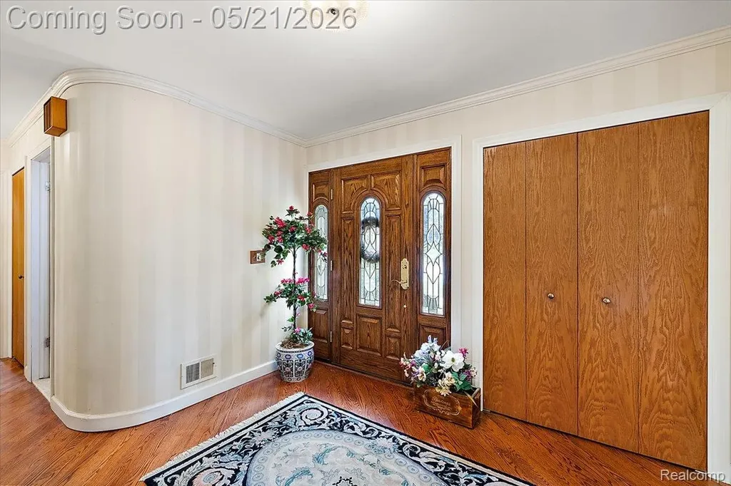 33891 Yorkridge Street Farmington Hills City MI 48331
