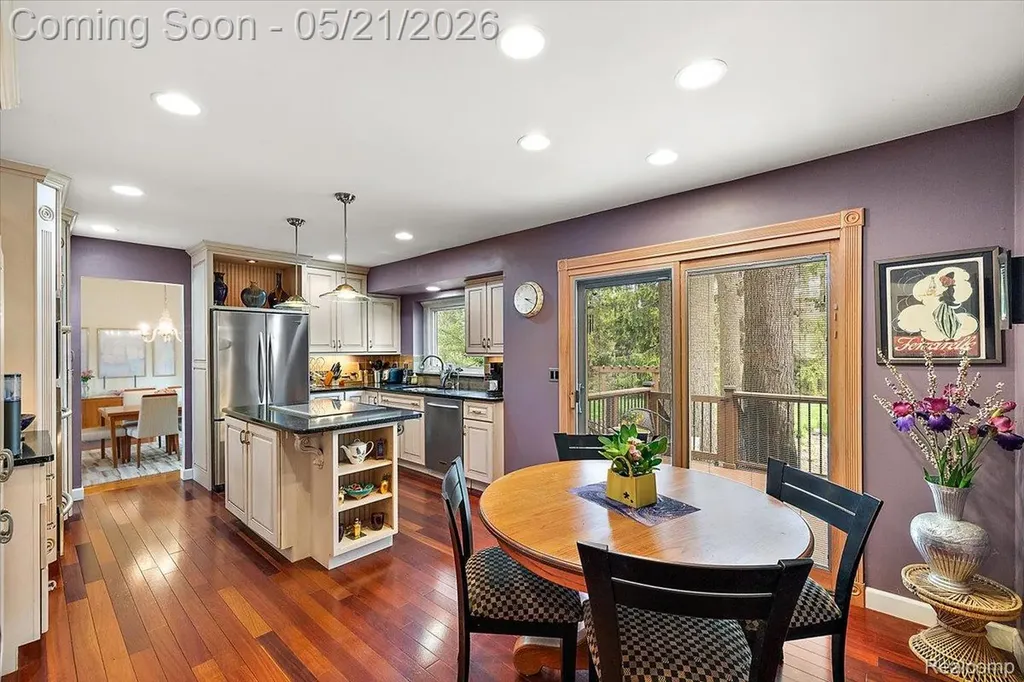 33891 Yorkridge Street Farmington Hills City MI 48331