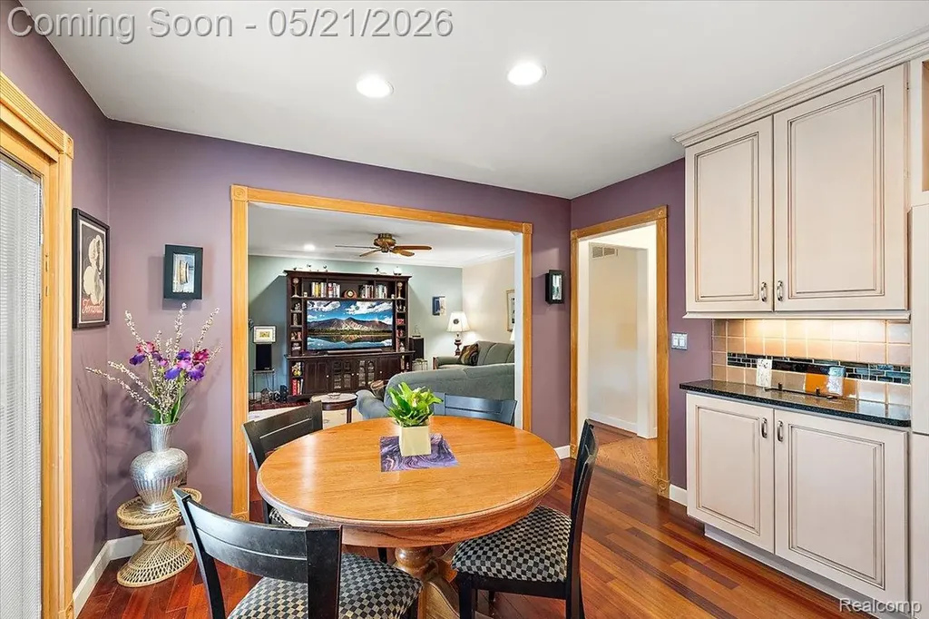33891 Yorkridge Street Farmington Hills City MI 48331