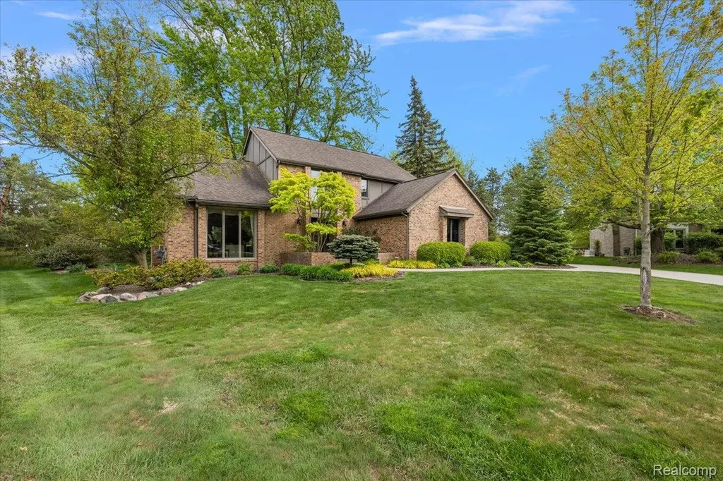 33891 Yorkridge Street Farmington Hills City MI 48331