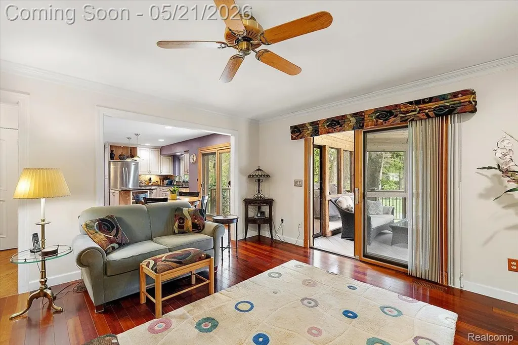 33891 Yorkridge Street Farmington Hills City MI 48331