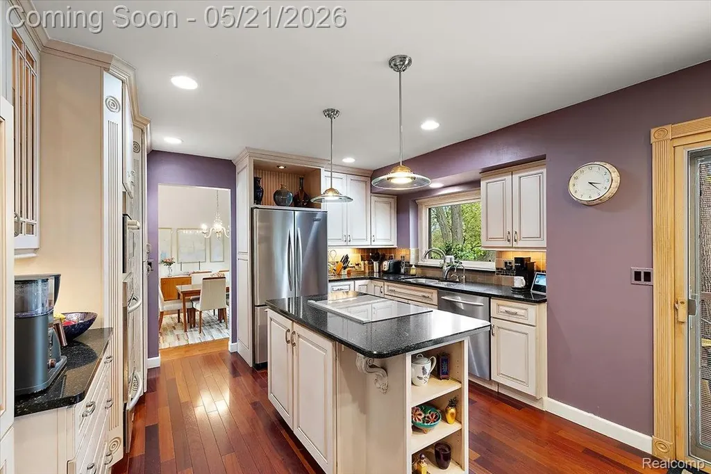 33891 Yorkridge Street Farmington Hills City MI 48331