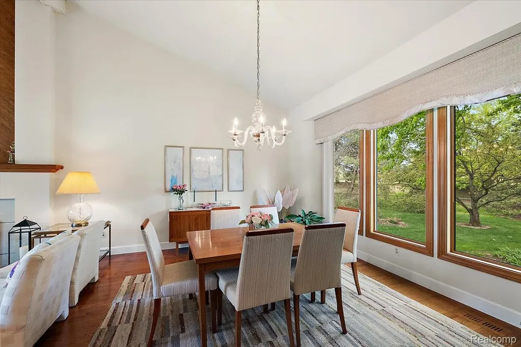 33891 Yorkridge Street Farmington Hills City MI 48331