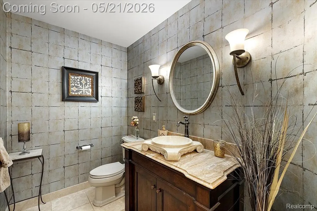 33891 Yorkridge Street Farmington Hills City MI 48331
