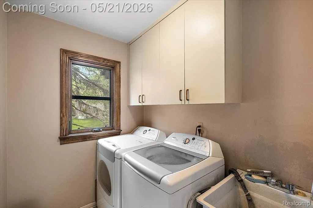 33891 Yorkridge Street Farmington Hills City MI 48331