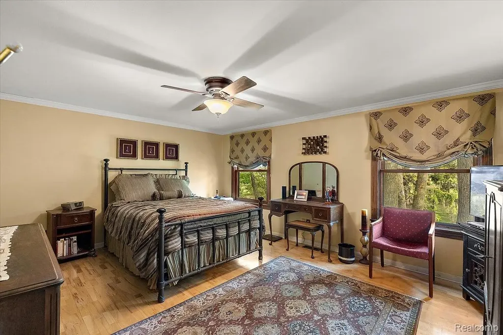 33891 Yorkridge Street Farmington Hills City MI 48331