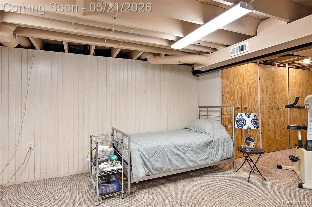 33891 Yorkridge Street Farmington Hills City MI 48331