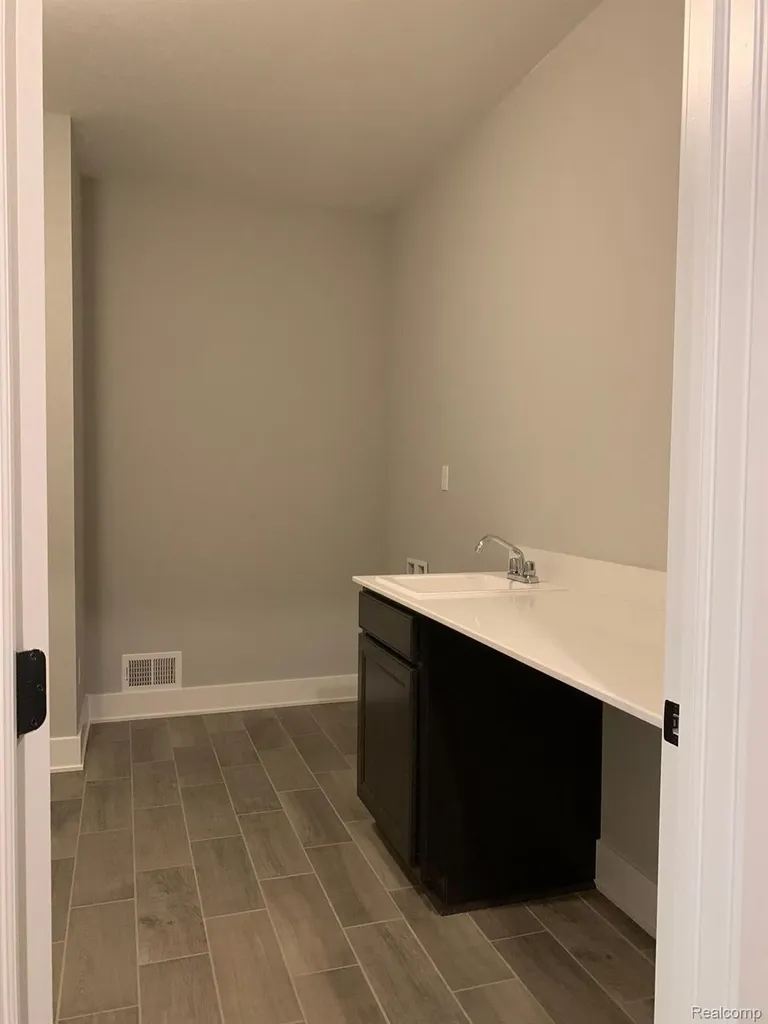 3714 Kinsley Boulevard Superior Charter Township MI 48105